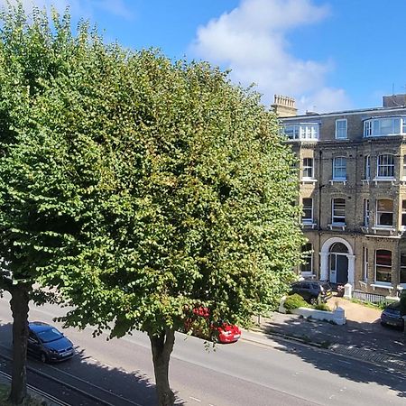 ברייטון 10 Large Elegant Studio - Prime Location - Comfortable - Private מראה חיצוני תמונה