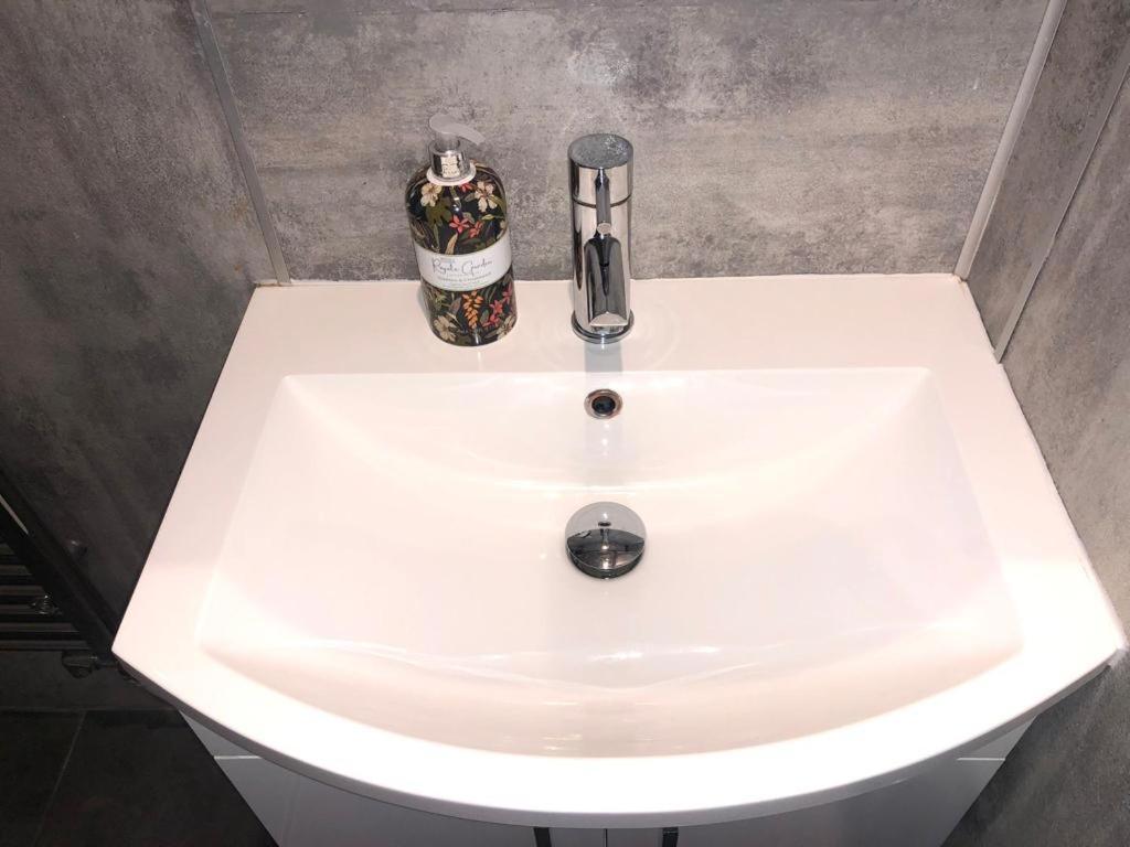 ברייטון 10 Large Elegant Studio - Prime Location - Comfortable - Private מראה חיצוני תמונה