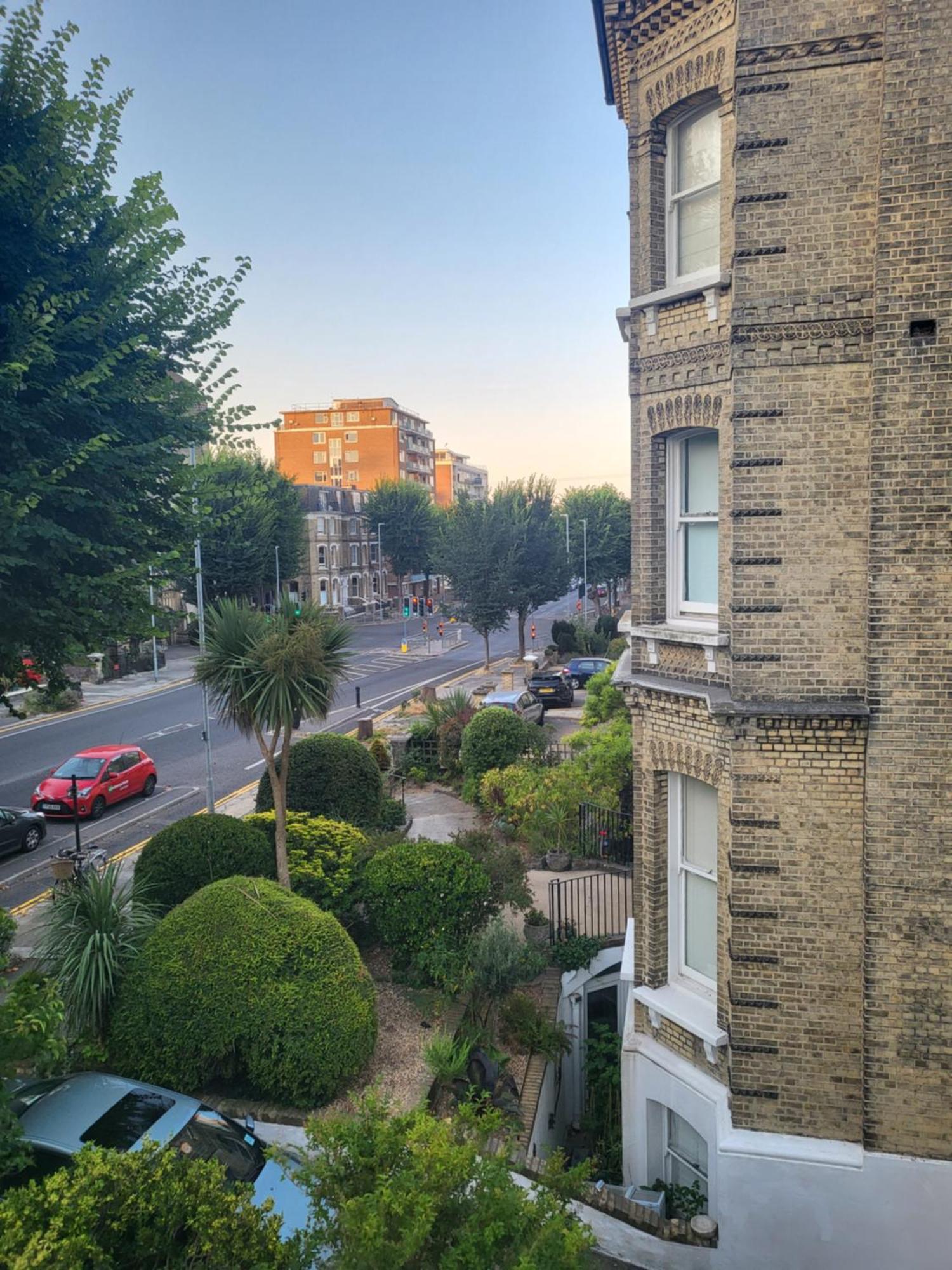 ברייטון 10 Large Elegant Studio - Prime Location - Comfortable - Private מראה חיצוני תמונה